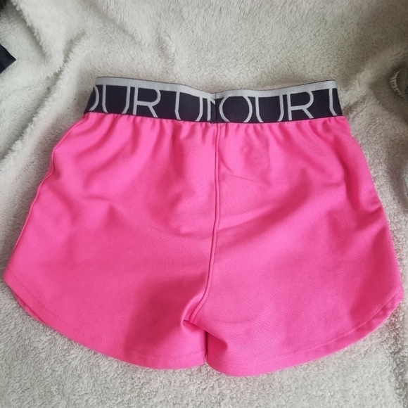 Under Armour running shorts - Picture 2 of 3
